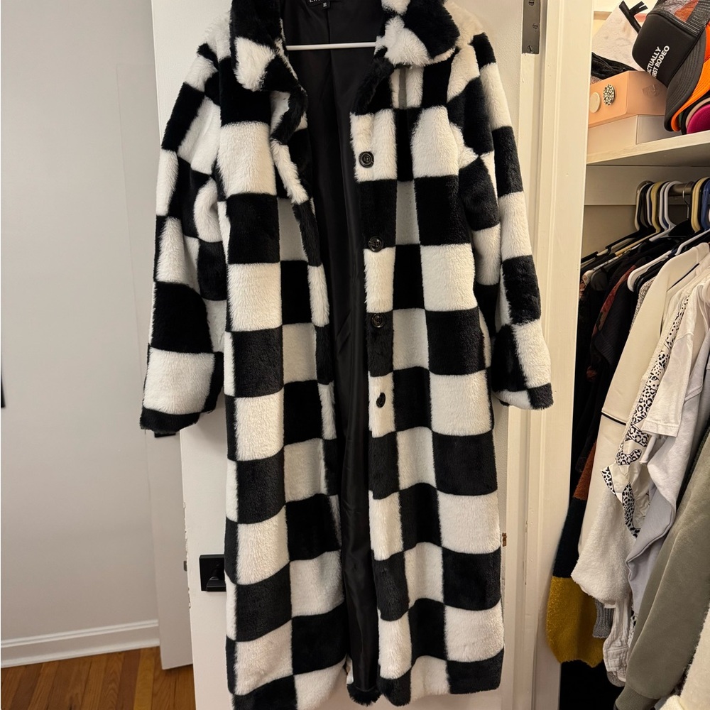 NEVER WORN Black and White Checkered Women's Coat